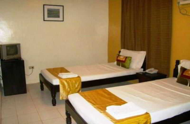 Reddoorz Plus Near Mendoza Park Puerto Princesa Zewnętrze zdjęcie