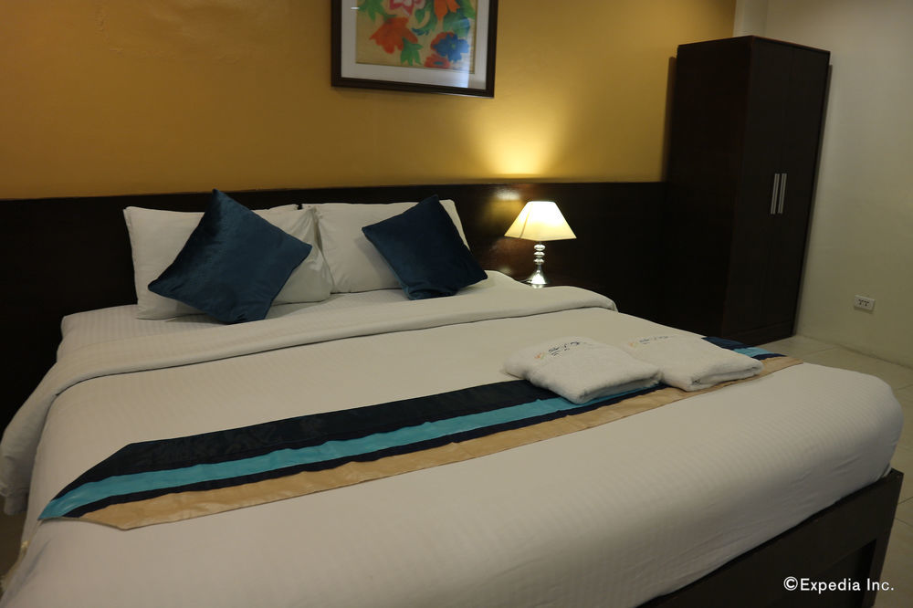 Reddoorz Plus Near Mendoza Park Puerto Princesa Zewnętrze zdjęcie
