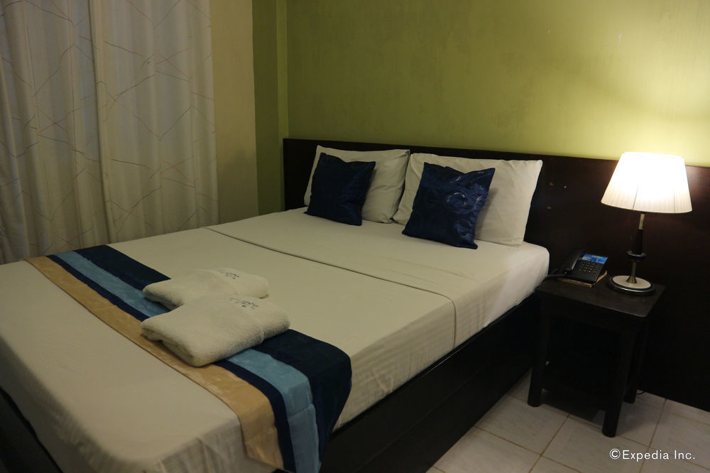 Reddoorz Plus Near Mendoza Park Puerto Princesa Zewnętrze zdjęcie