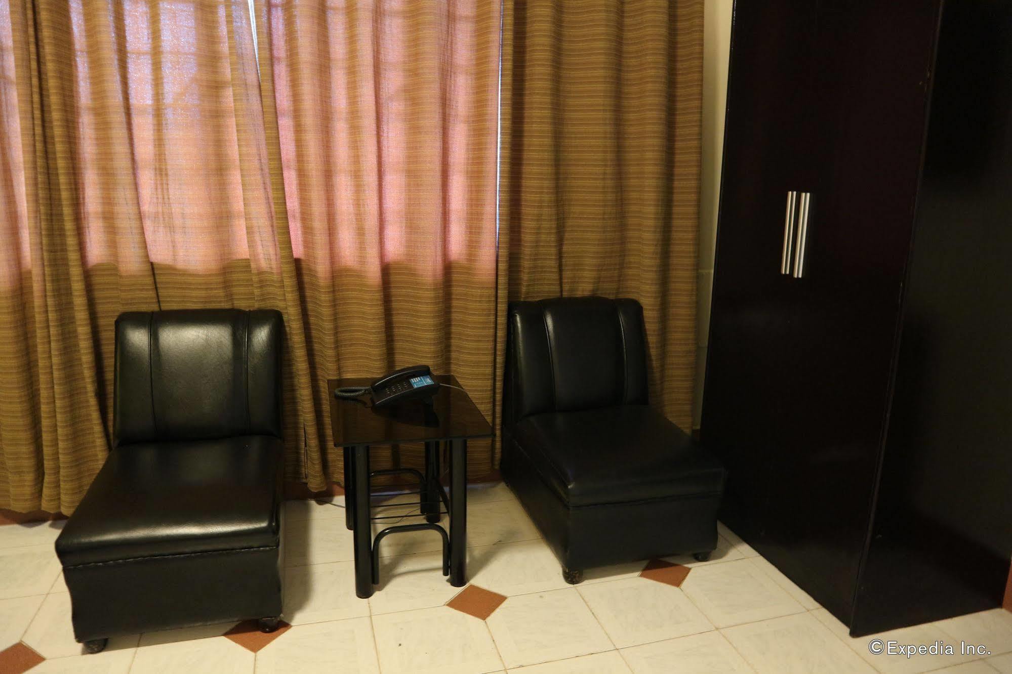 Reddoorz Plus Near Mendoza Park Puerto Princesa Zewnętrze zdjęcie