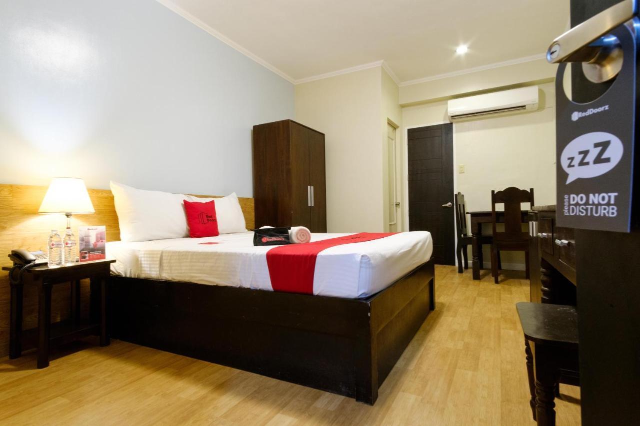 Reddoorz Plus Near Mendoza Park Puerto Princesa Zewnętrze zdjęcie