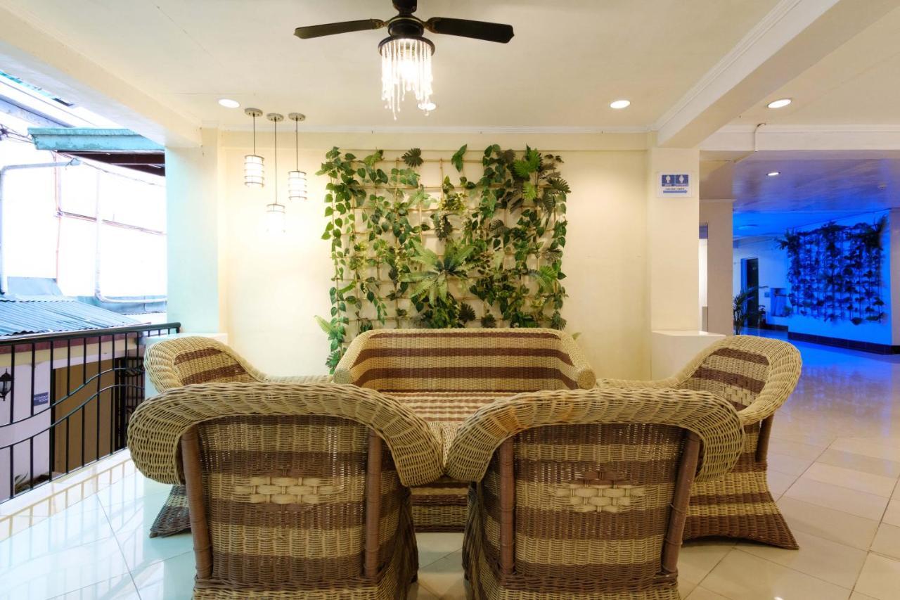 Reddoorz Plus Near Mendoza Park Puerto Princesa Zewnętrze zdjęcie