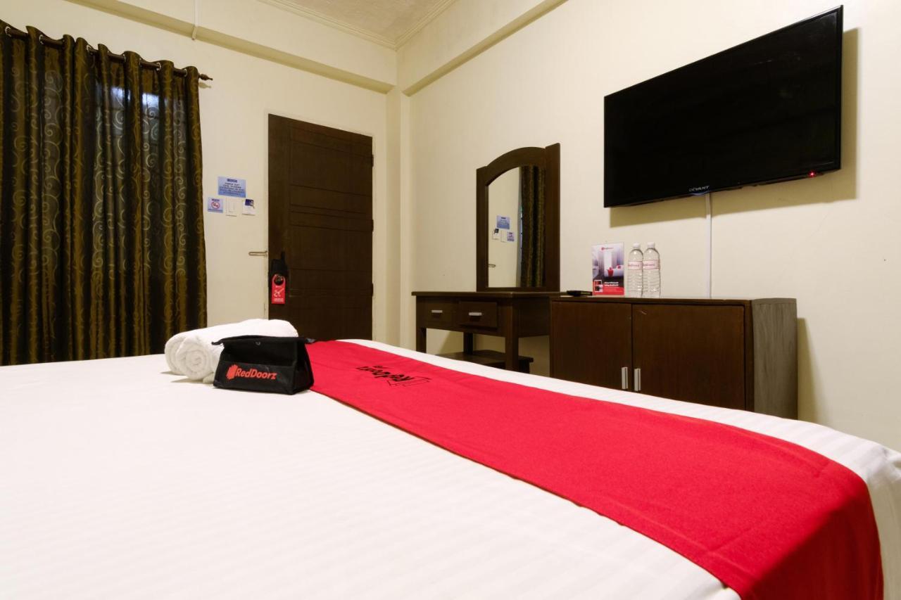Reddoorz Plus Near Mendoza Park Puerto Princesa Zewnętrze zdjęcie